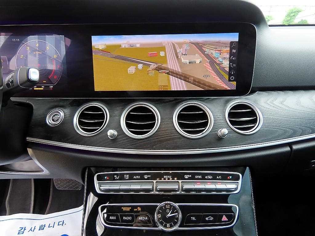 벤츠 E 클래스 E-클래스 W213 E300 아방가르드 이미지 13