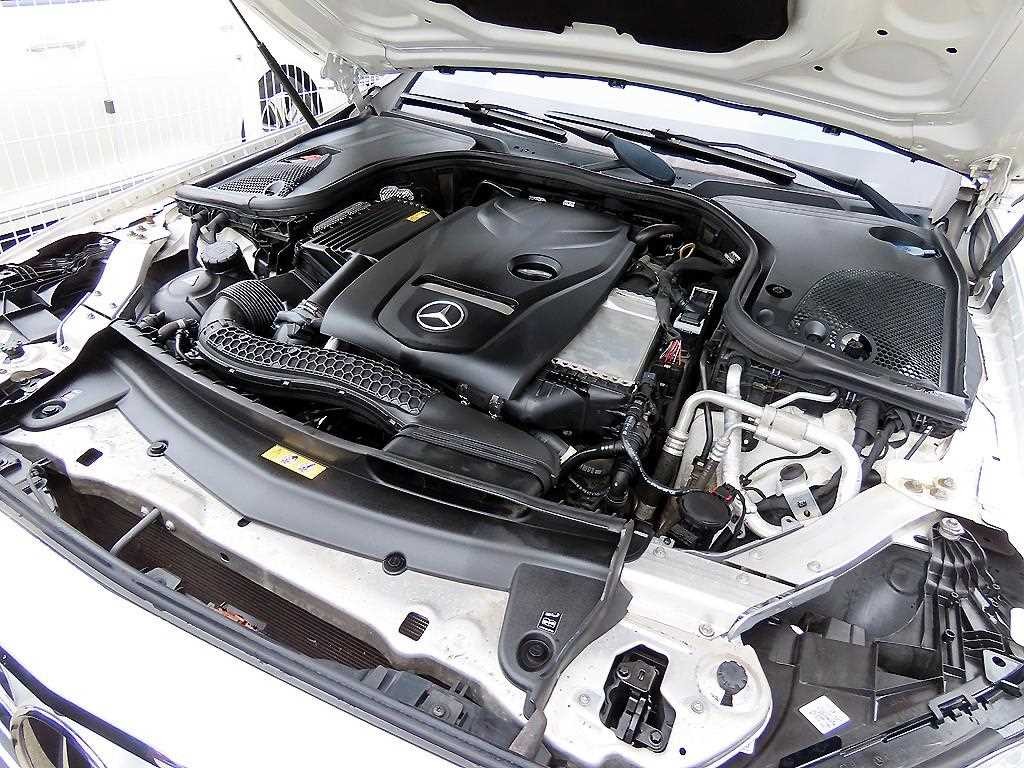 벤츠 E 클래스 E-클래스 W213 E300 아방가르드 이미지 20