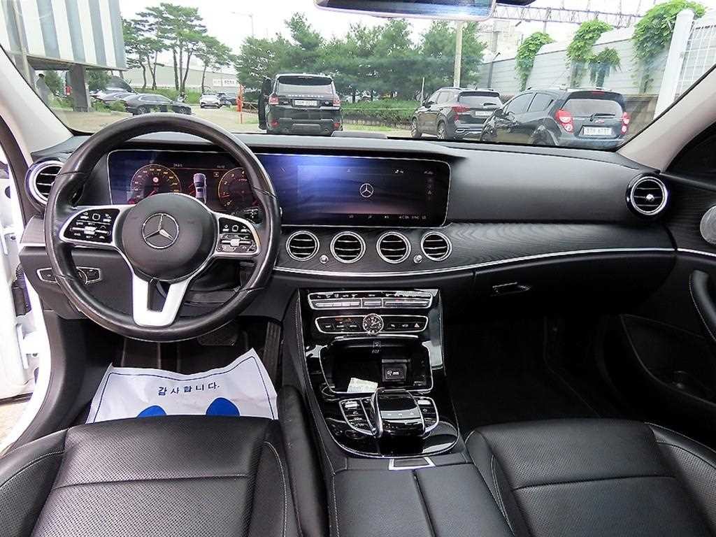 벤츠 E 클래스 E-클래스 W213 E300 아방가르드 이미지 7