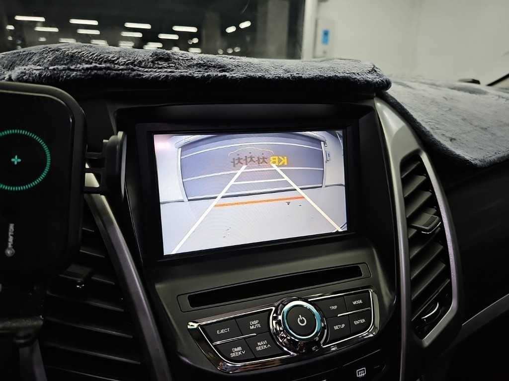 KG모빌리티(쌍용) 코란도 뉴코란도C 2WD 2.0 RX 최고급형 이미지 16