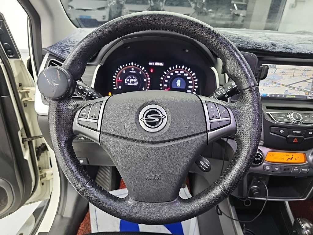 KG모빌리티(쌍용) 코란도 뉴코란도C 2WD 2.0 RX 최고급형 이미지 9