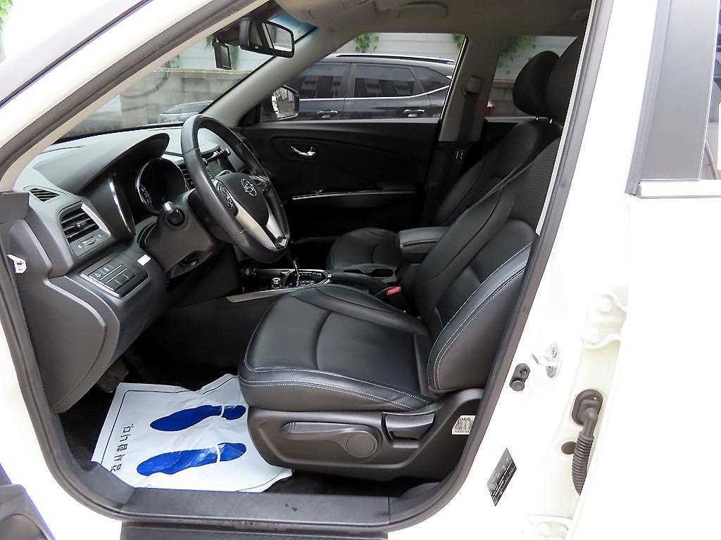 KG모빌리티(쌍용) 티볼리 티볼리 아머 2WD 가솔린 VX 이미지 5