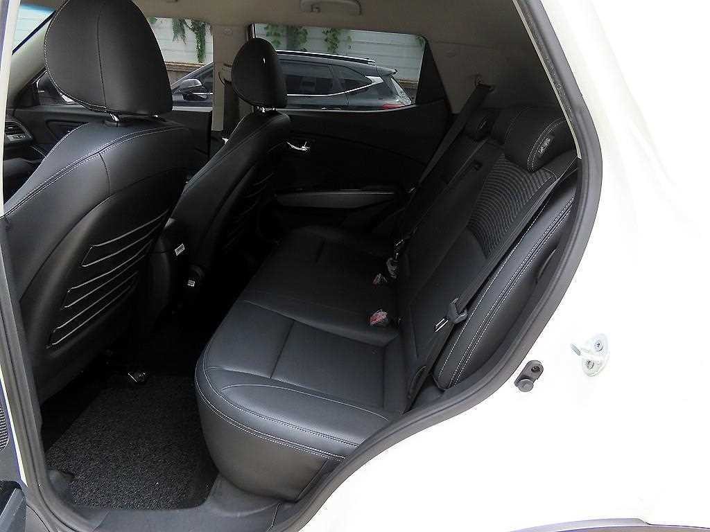 KG모빌리티(쌍용) 티볼리 티볼리 아머 2WD 가솔린 VX 이미지 6
