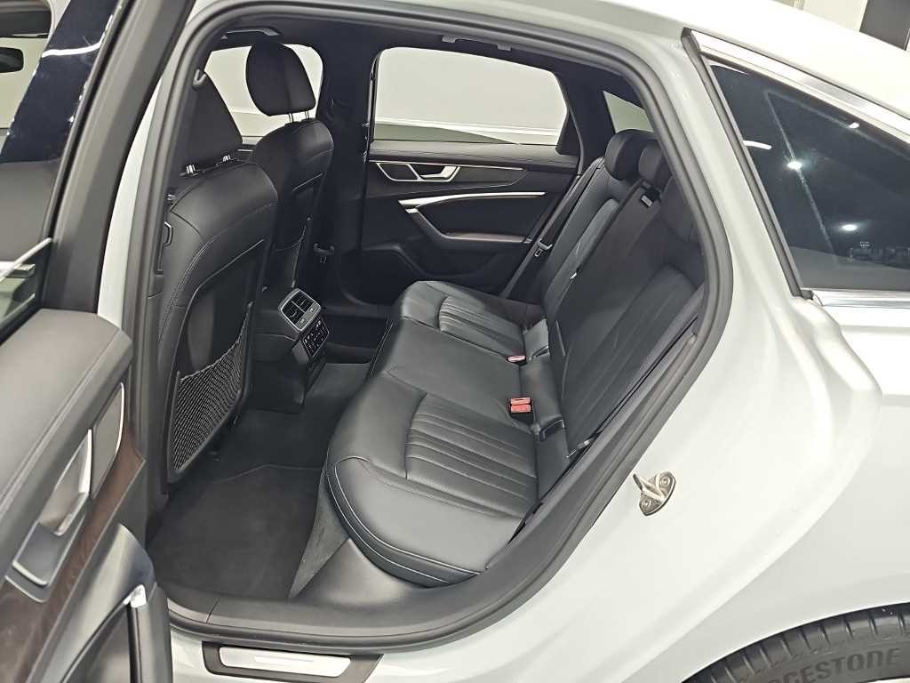 아우디 A6 A6 (C8) 45 TFSI 프리미엄 이미지 12