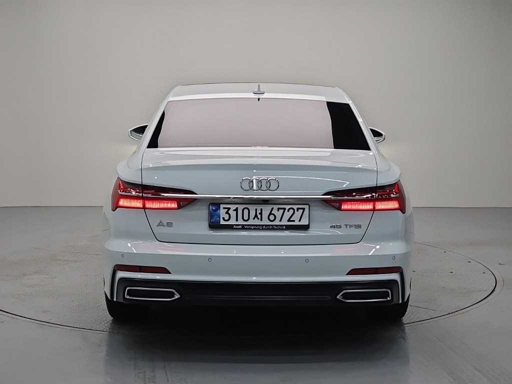 아우디 A6 A6 (C8) 45 TFSI 프리미엄 이미지 3
