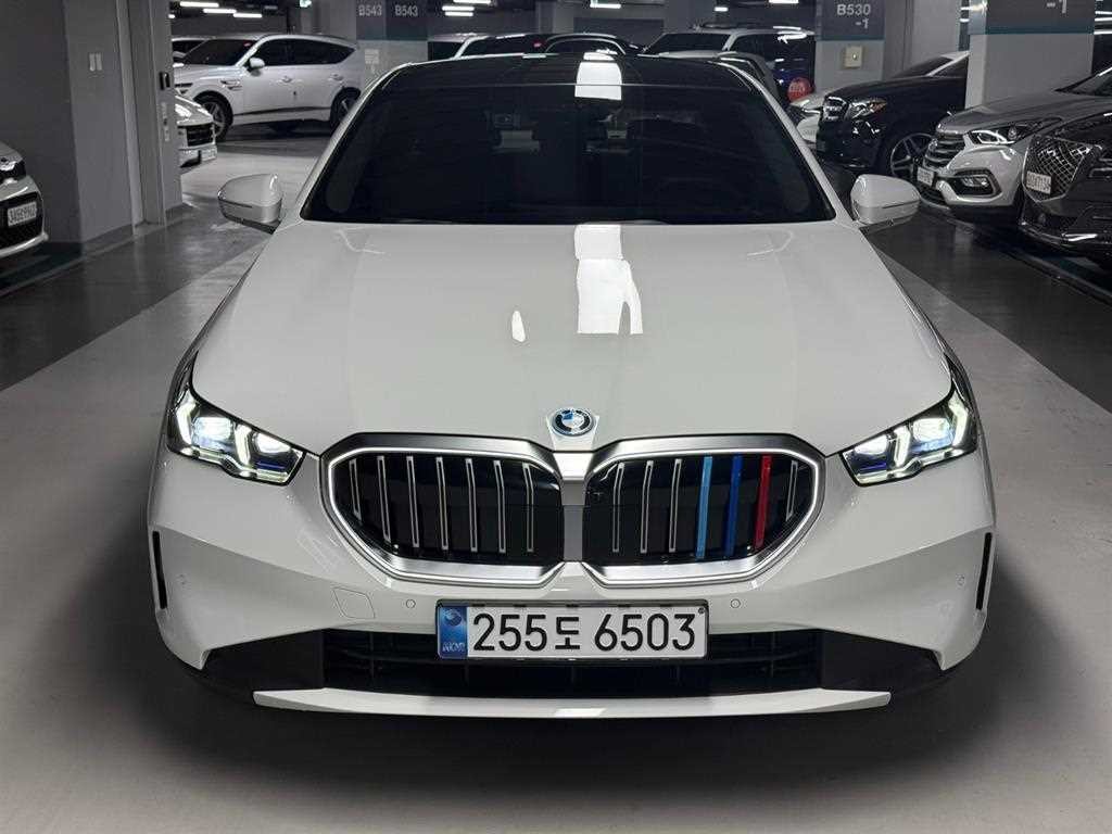 BMW 5시리즈 5시리즈 (G60) 530e 이미지 2