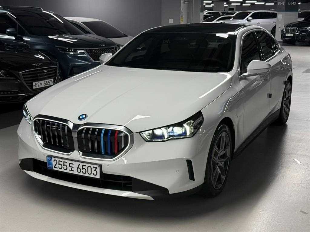 BMW 5시리즈 5시리즈 (G60) 530e 이미지 3