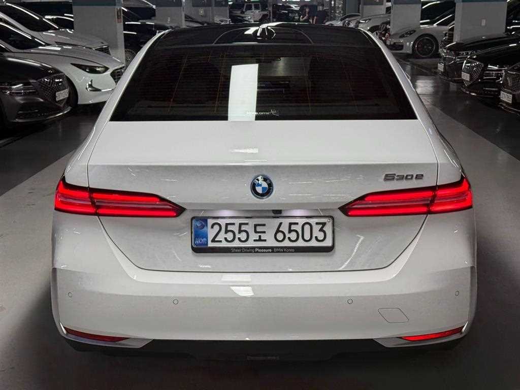 BMW 5시리즈 5시리즈 (G60) 530e 이미지 4