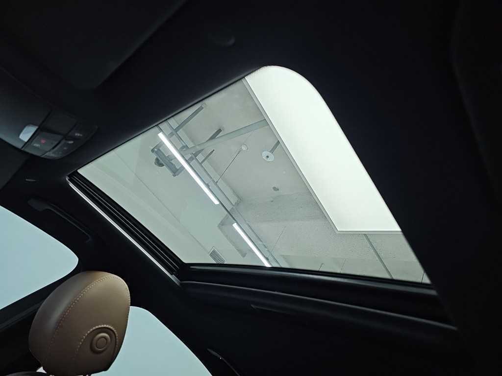벤츠 E 클래스 E-클래스 W213 E300e 4MATIC 익스클루시브 이미지 14