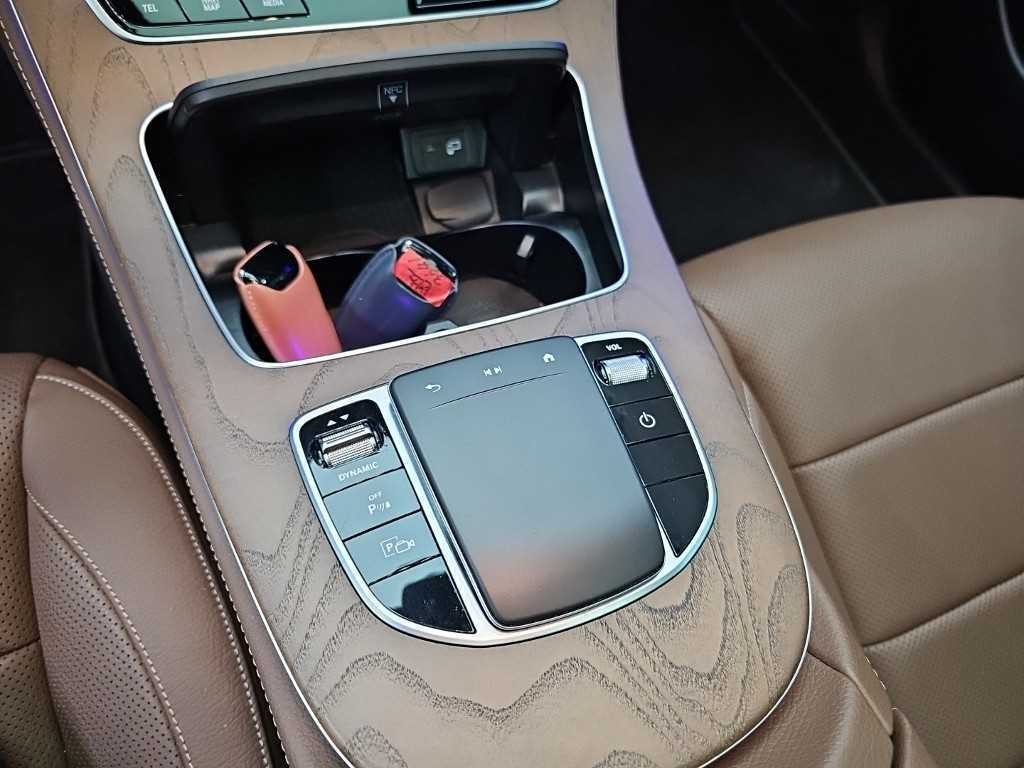 벤츠 E 클래스 E-클래스 W213 E300e 4MATIC 익스클루시브 이미지 17