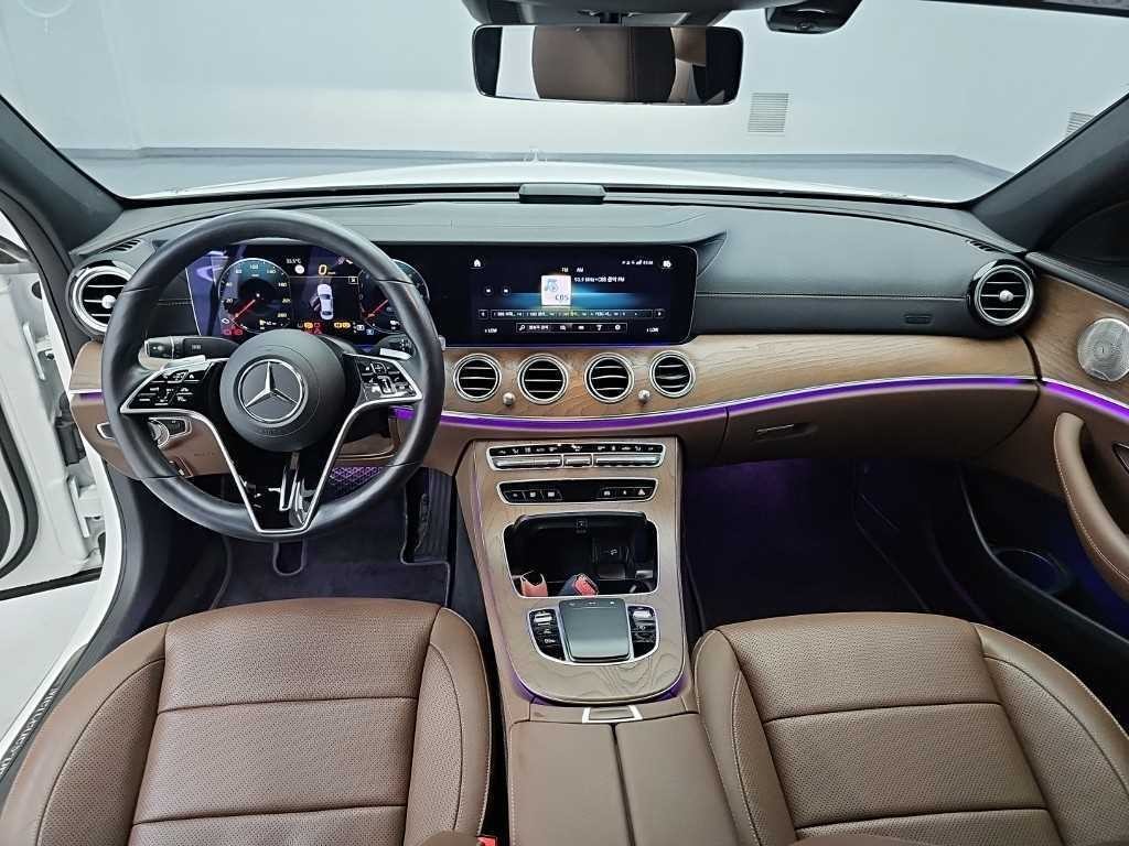 벤츠 E 클래스 E-클래스 W213 E300e 4MATIC 익스클루시브 이미지 7