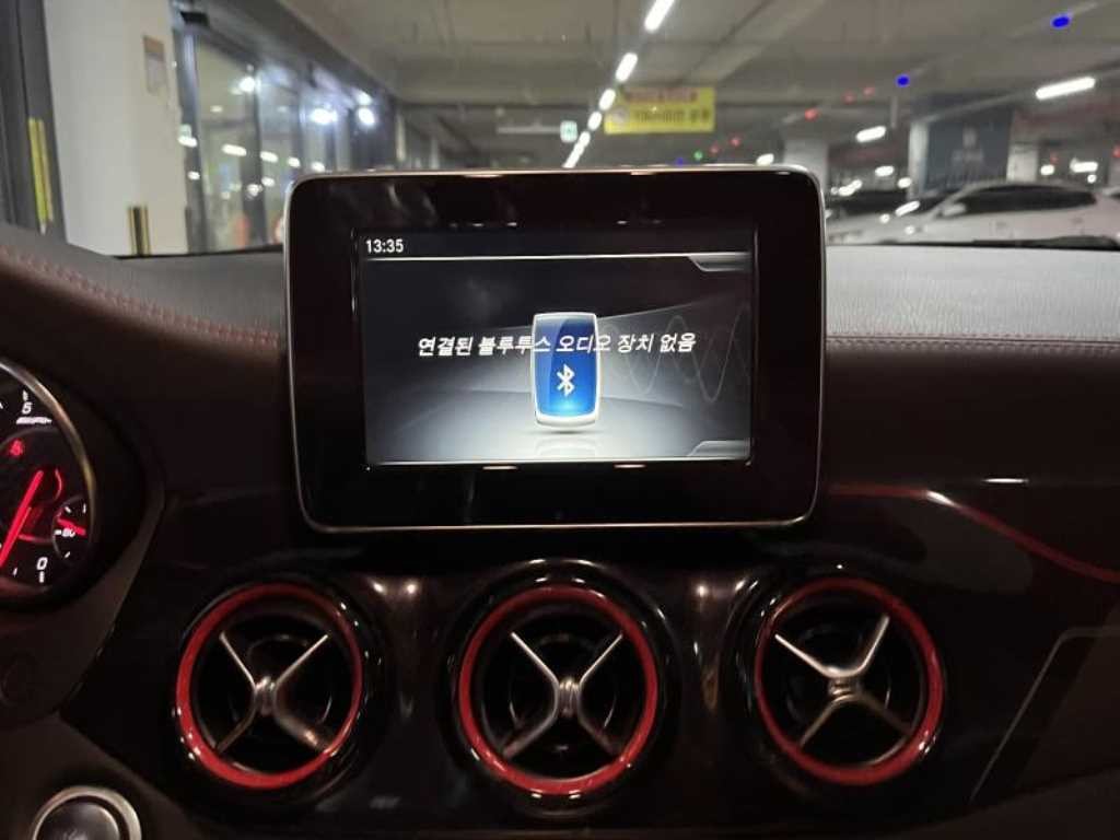 벤츠 GLA 클래스 GLA클래스 X156 GLA45 AMG 4MATIC 이미지 10