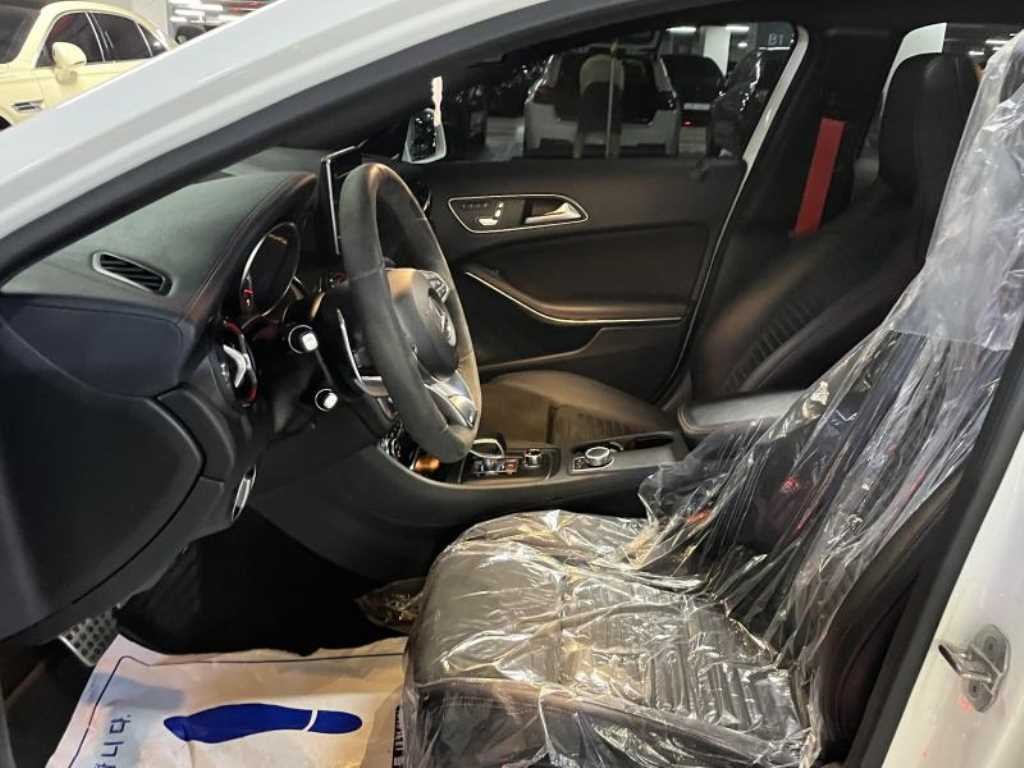 벤츠 GLA 클래스 GLA클래스 X156 GLA45 AMG 4MATIC 이미지 13