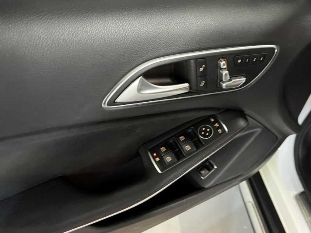 벤츠 GLA 클래스 GLA클래스 X156 GLA45 AMG 4MATIC 이미지 14