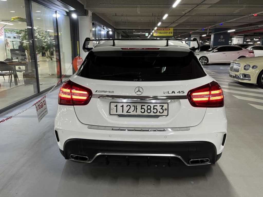 벤츠 GLA 클래스 GLA클래스 X156 GLA45 AMG 4MATIC 이미지 5