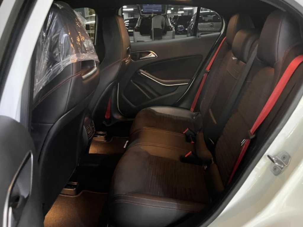 벤츠 GLA 클래스 GLA클래스 X156 GLA45 AMG 4MATIC 이미지 8