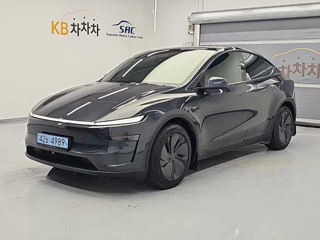 테슬라 모델 Y 롱 레인지 이미지 1