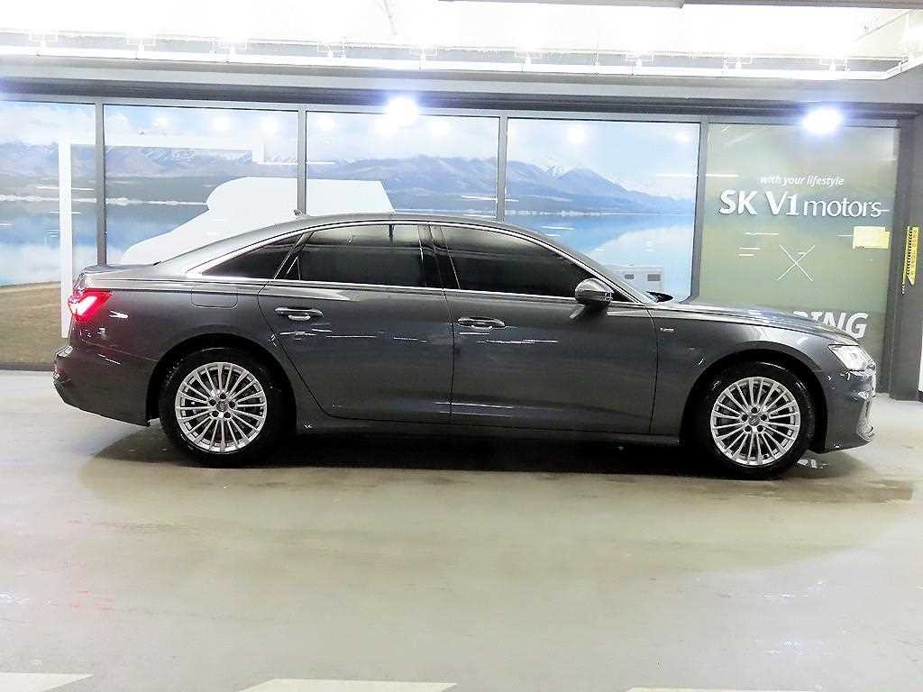 아우디 A6 A6 (C8) 45 TFSI 콰트로 이미지 4
