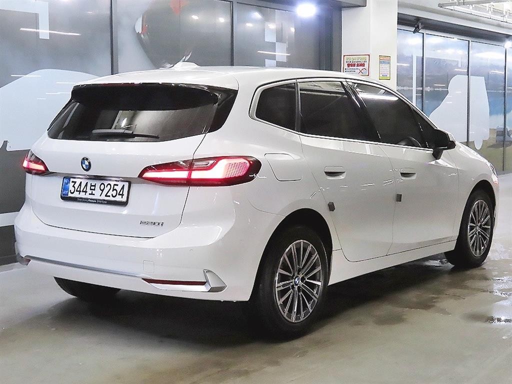 BMW 2시리즈 2시리즈 액티브 투어러 (U06) 220i 럭셔리 이미지 4