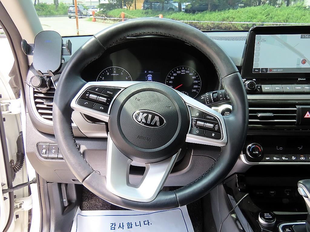 기아 셀토스 가솔린 1.6 터보 2WD 시그니처 이미지 8