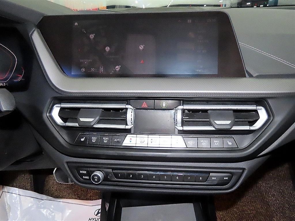 BMW 1시리즈 1시리즈 (F40) 120i M 스포츠 이미지 11