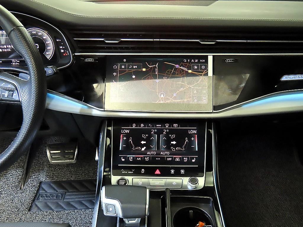 아우디 Q7 Q7 (4M) 55 TFSI 콰트로 프리미엄 이미지 11