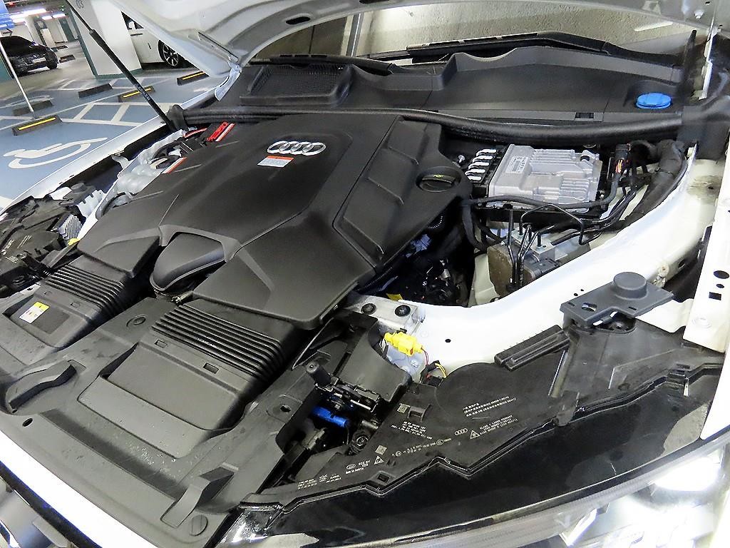아우디 Q7 Q7 (4M) 55 TFSI 콰트로 프리미엄 이미지 19