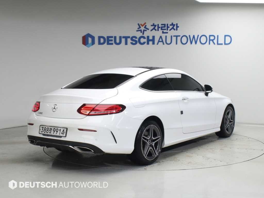 벤츠 C 클래스 C클래스 W205 C200 쿠페 이미지 2