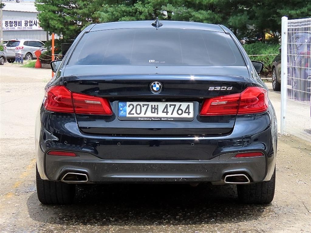 BMW 5시리즈 5시리즈 (G30) 530d M 스포츠 이미지 4