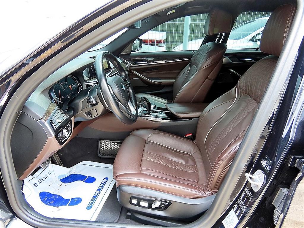BMW 5시리즈 5시리즈 (G30) 530d M 스포츠 이미지 5