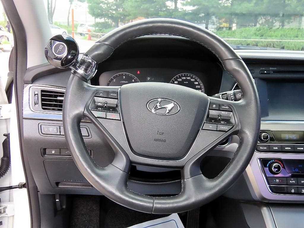 현대 쏘나타 LF 쏘나타 1.7 E-VGT 스마트 스페셜 이미지 8