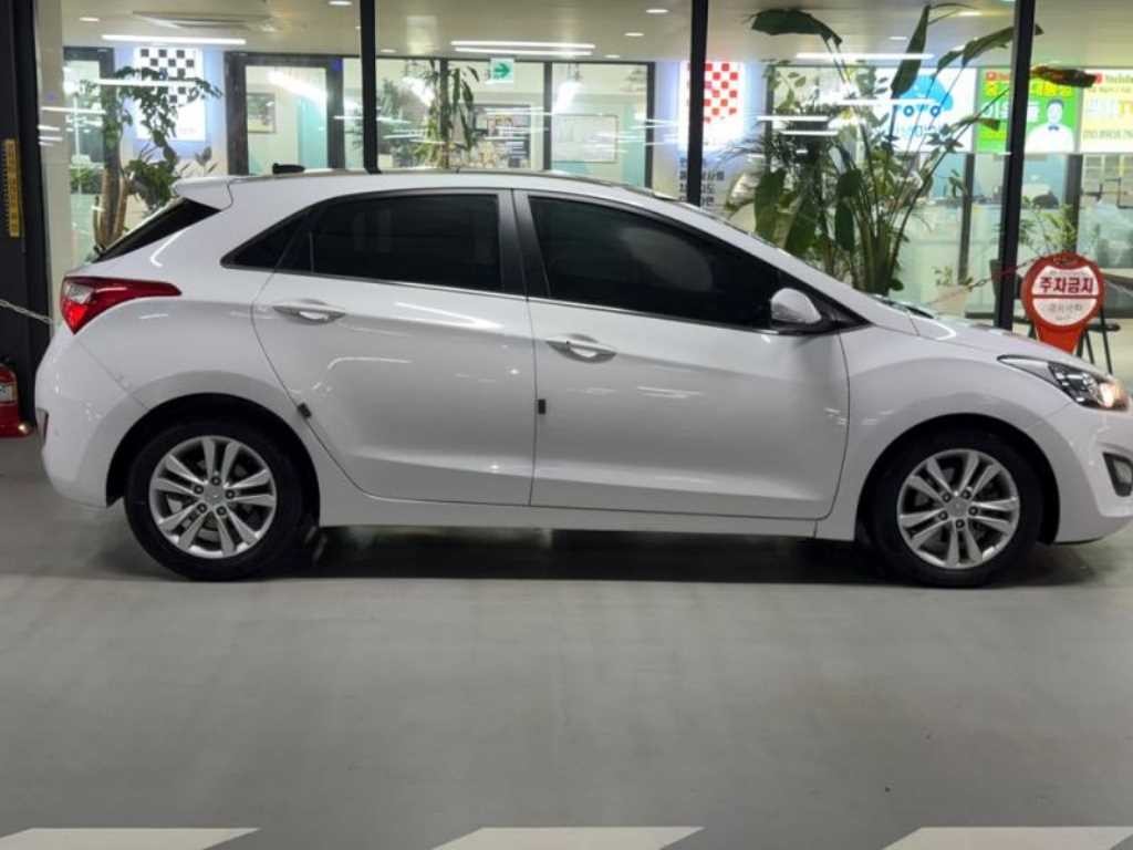 현대 i30 뉴 i30 1.6 GDI PYL 이미지 3