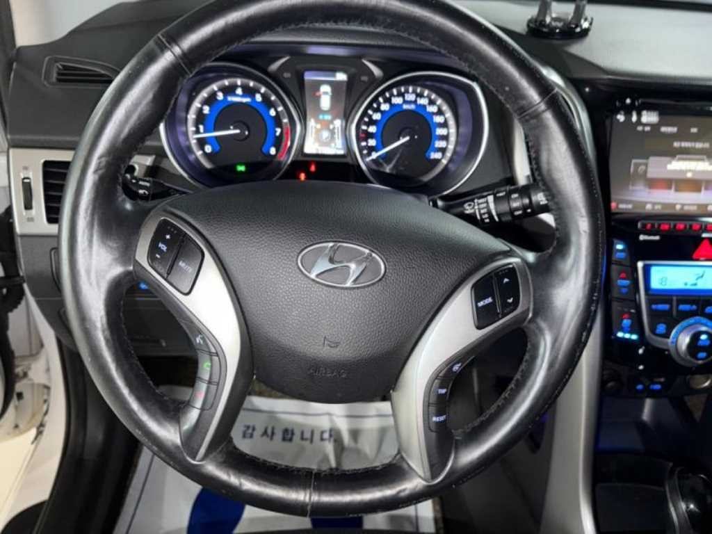 현대 i30 뉴 i30 1.6 GDI PYL 이미지 8