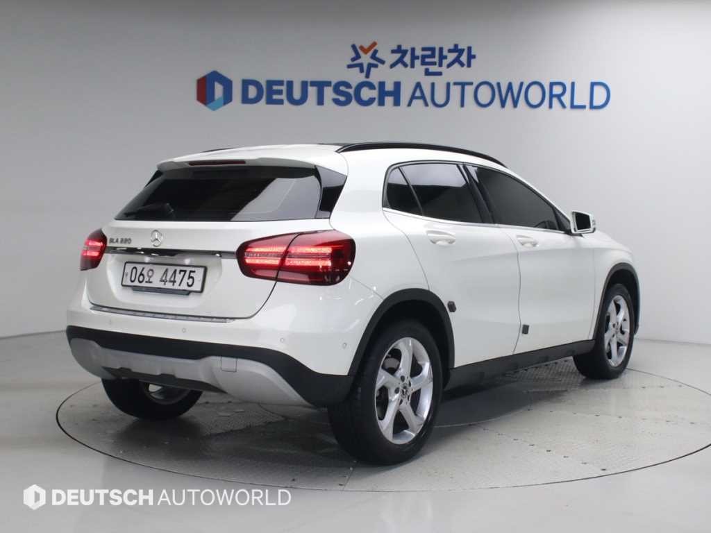 벤츠 GLA 클래스 GLA클래스 X156 GLA220 이미지 3