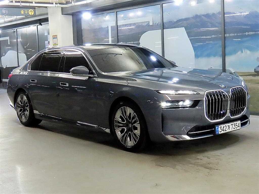 BMW 7시리즈 7시리즈 (G70) 740i sDrive 디자인퓨어 엑셀런스 이미지 1