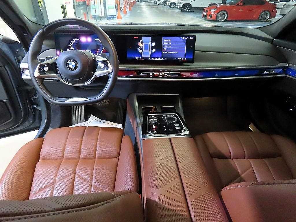 BMW 7시리즈 7시리즈 (G70) 740i sDrive 디자인퓨어 엑셀런스 이미지 10
