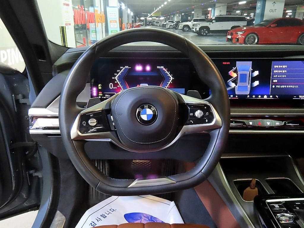 BMW 7시리즈 7시리즈 (G70) 740i sDrive 디자인퓨어 엑셀런스 이미지 8