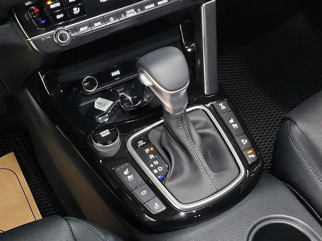 기아 셀토스 더 뉴 셀토스 가솔린 1.6 터보 4WD 프레스티지 이미지 12
