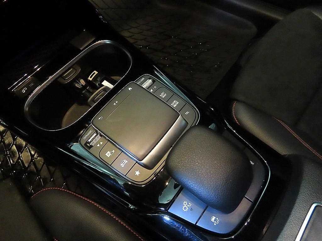 벤츠 A 클래스 A클래스 W177 AMG A35 4MATIC 세단 이미지 13