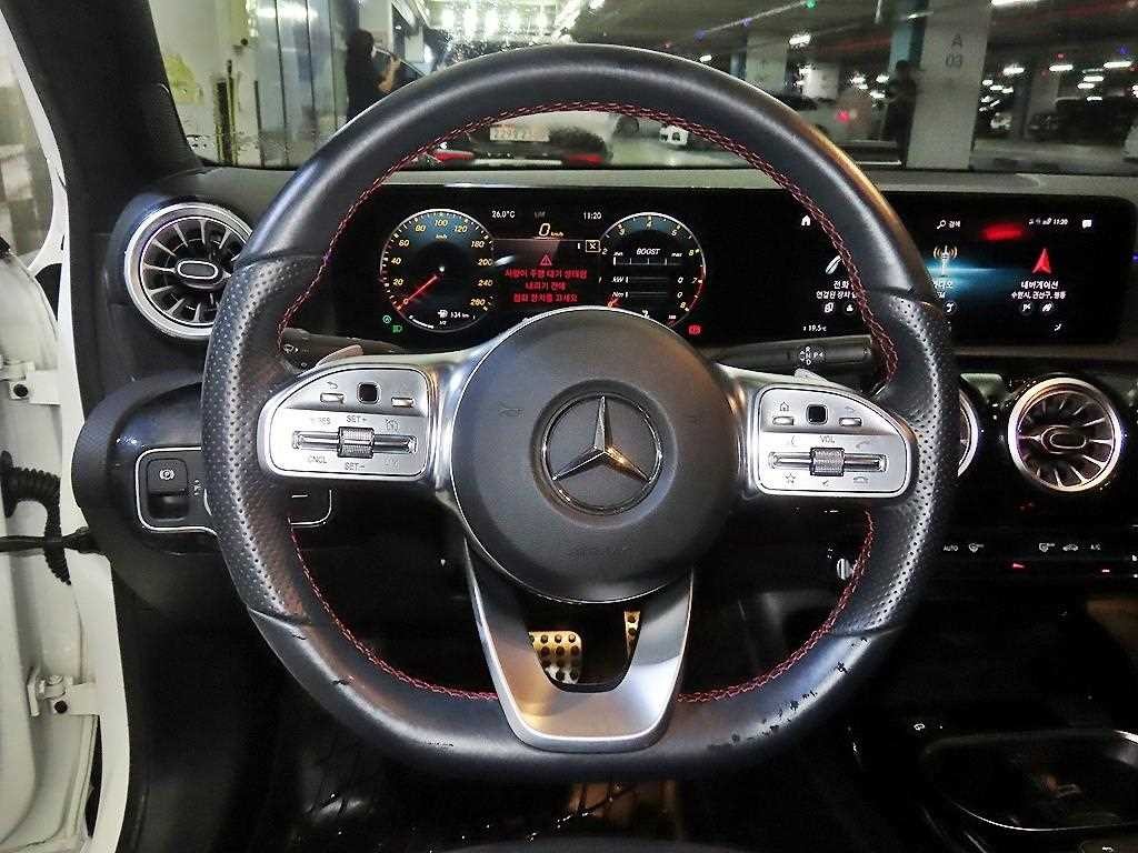 벤츠 A 클래스 A클래스 W177 AMG A35 4MATIC 세단 이미지 8