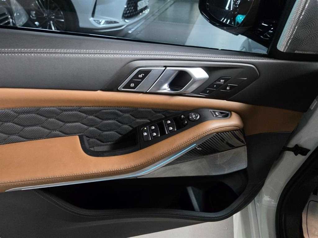 BMW X5M X5M (F95) 4.4 컴페티션 이미지 12