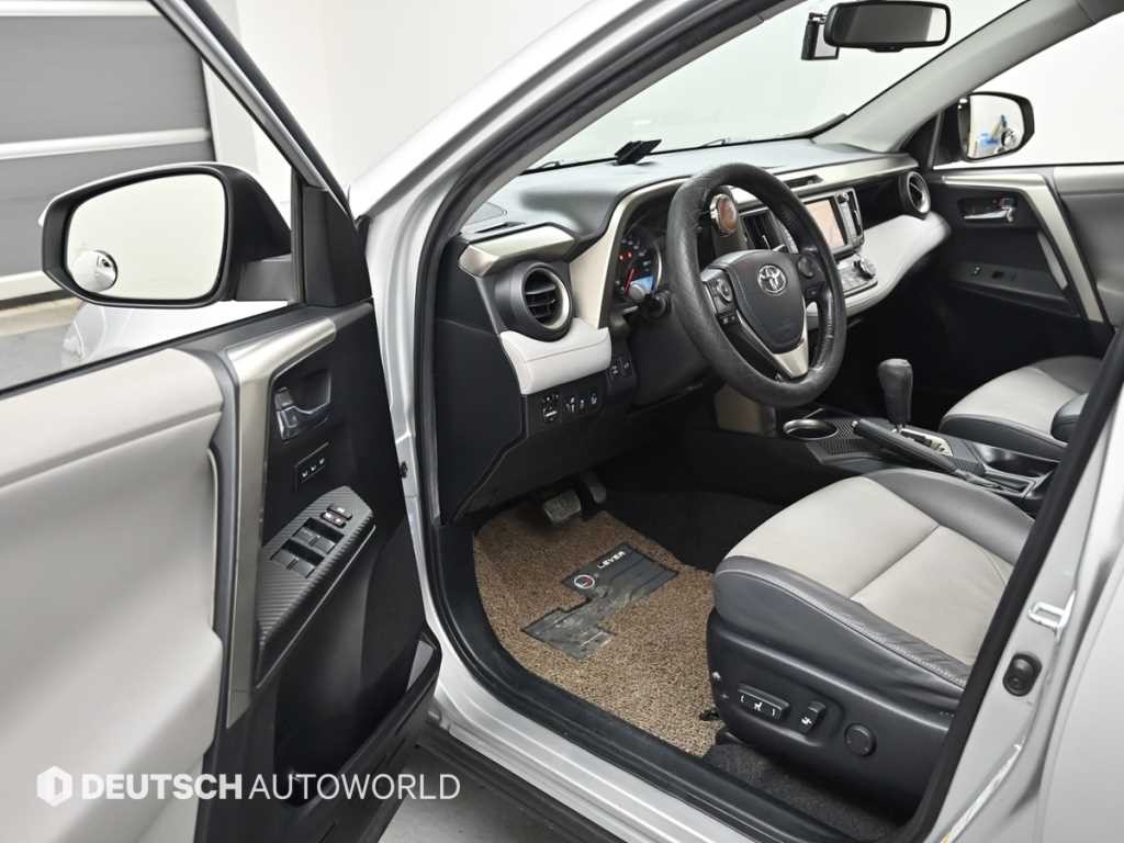 토요타 라브4 2.5 4WD 이미지 11