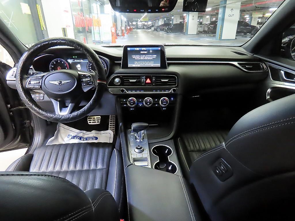 제네시스 G70 2.0T AWD 스포츠 패키지 이미지 10
