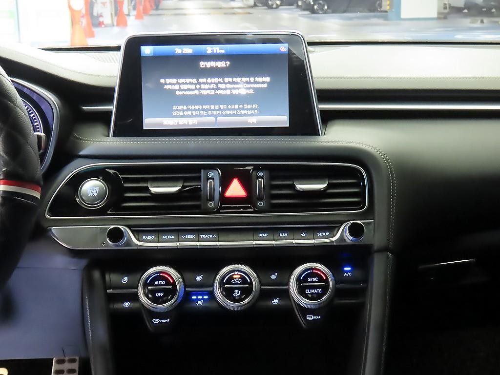 제네시스 G70 2.0T AWD 스포츠 패키지 이미지 11
