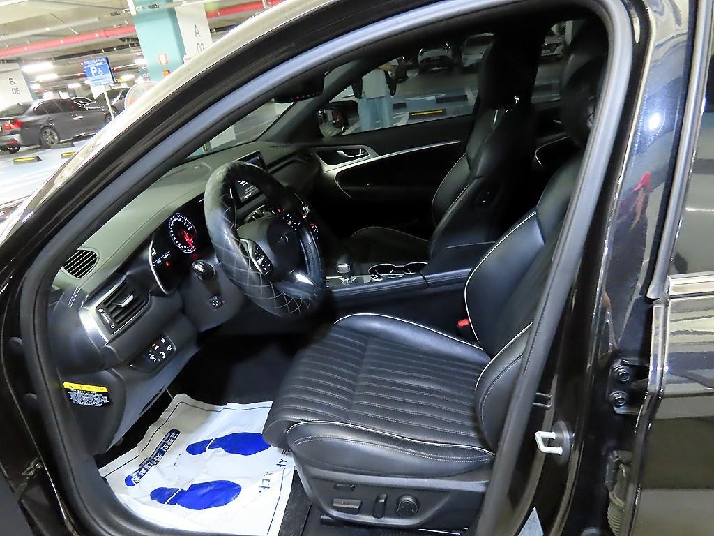 제네시스 G70 2.0T AWD 스포츠 패키지 이미지 6