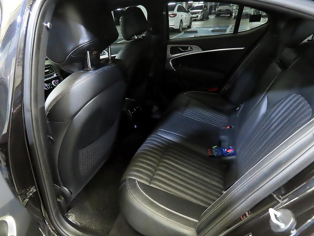 제네시스 G70 2.0T AWD 스포츠 패키지 이미지 7