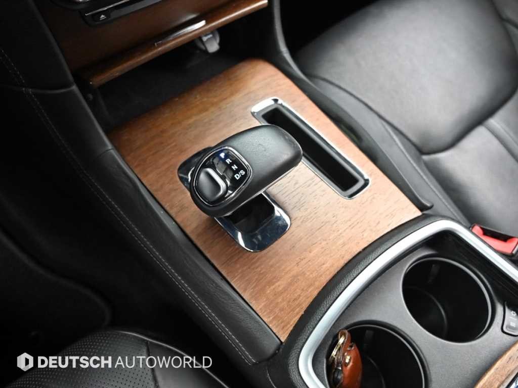 크라이슬러 300C 더뉴300C 3.6 AWD 이미지 9