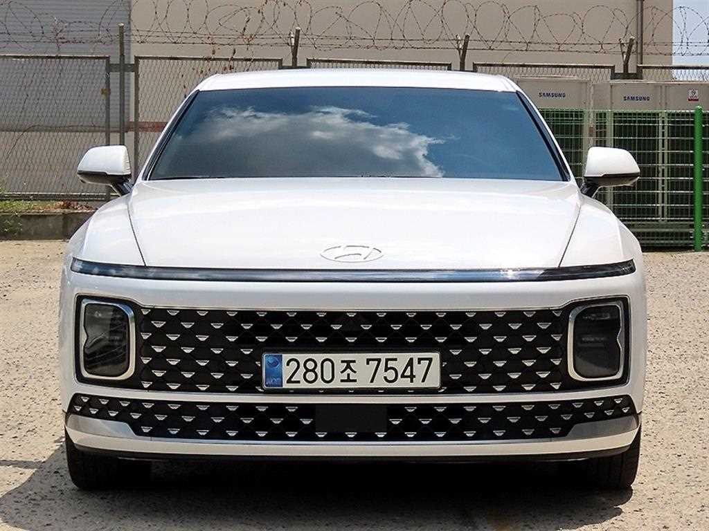 현대 그랜저 그랜저 (GN7) 가솔린 2.5 2WD 익스클루시브 이미지 2