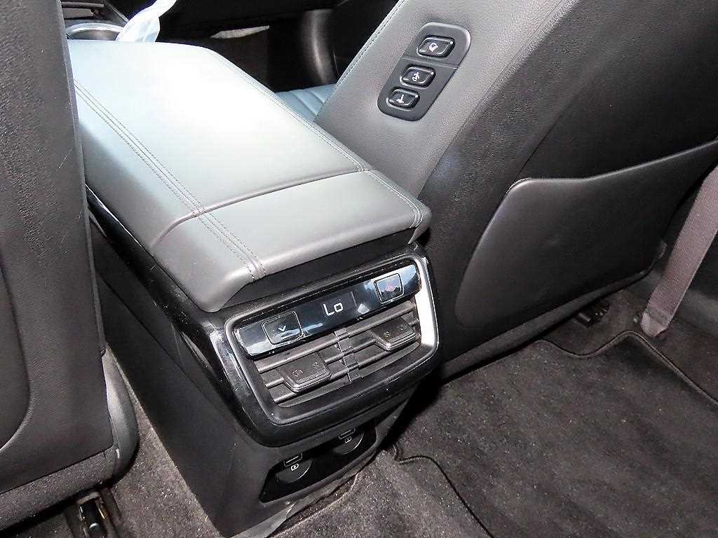기아 K8 2.5 2WD 노블레스 이미지 17
