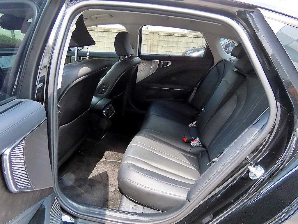 기아 K8 2.5 2WD 노블레스 이미지 6